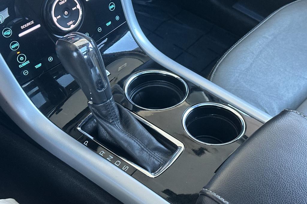 Thumbnail: 2013 Ford Edge - 14