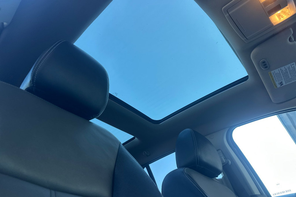 Thumbnail: 2013 Ford Edge - 23