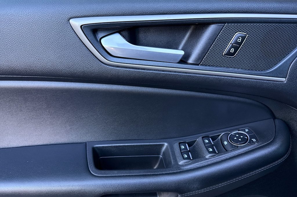 Thumbnail: 2024 Ford Edge - 21