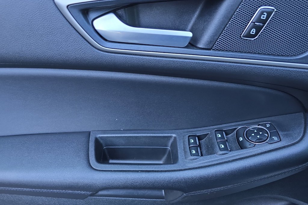 Thumbnail: 2023 Ford Edge - 22