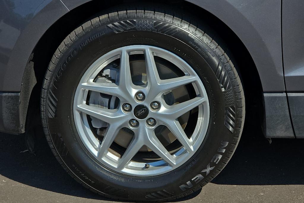 Thumbnail: 2023 Ford Edge - 8