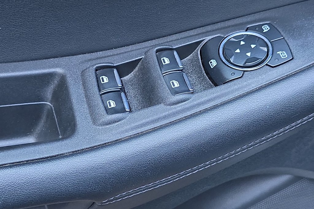 Thumbnail: 2023 Ford Edge - 22