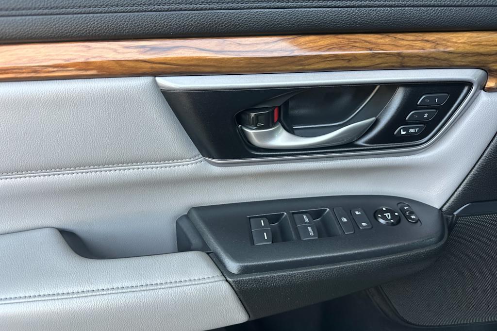Thumbnail: 2017 Honda CR-V - 21