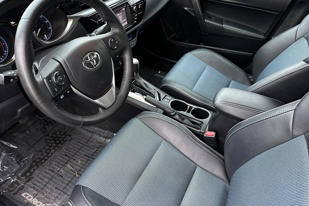 Thumbnail: 2015 Toyota Corolla - 8