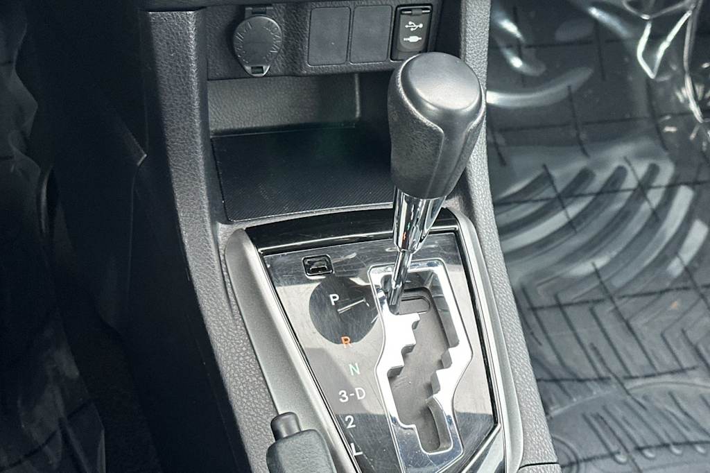 Thumbnail: 2016 Toyota Corolla - 13