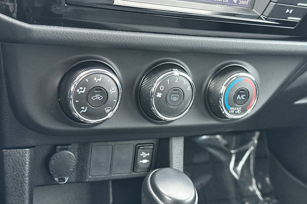 Thumbnail: 2016 Toyota Corolla - 22