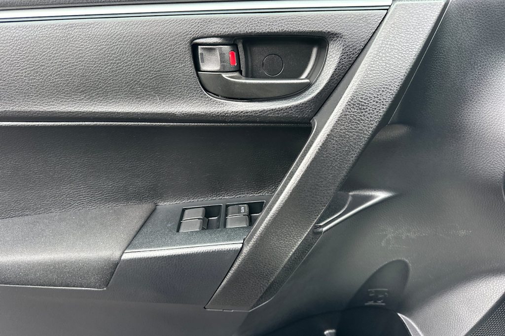 Thumbnail: 2016 Toyota Corolla - 19