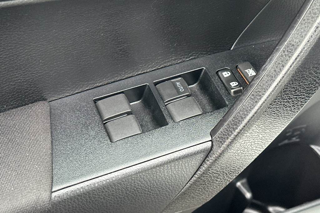 Thumbnail: 2016 Toyota Corolla - 20