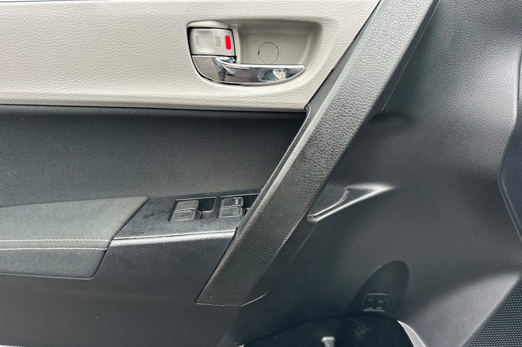 Thumbnail: 2018 Toyota Corolla - 19