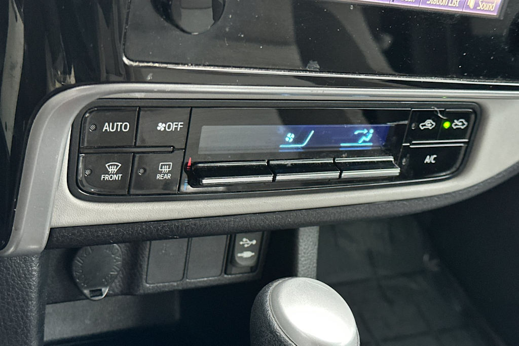 Thumbnail: 2018 Toyota Corolla - 23