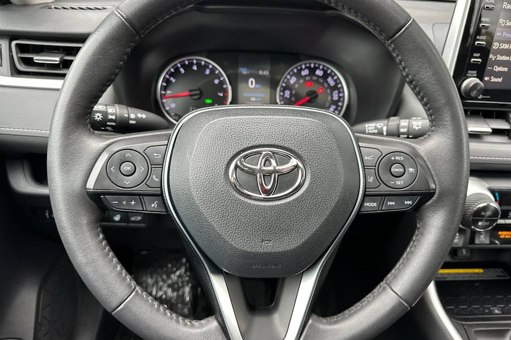 Thumbnail: 2021 Toyota RAV4 - 26