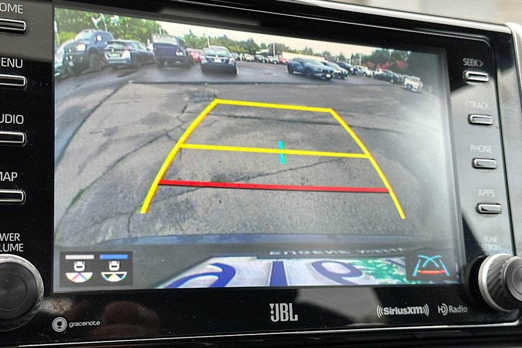 Thumbnail: 2021 Toyota RAV4 - 23