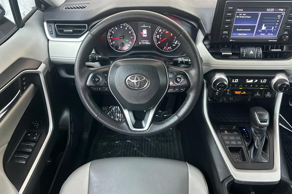 Thumbnail: 2022 Toyota RAV4 - 11
