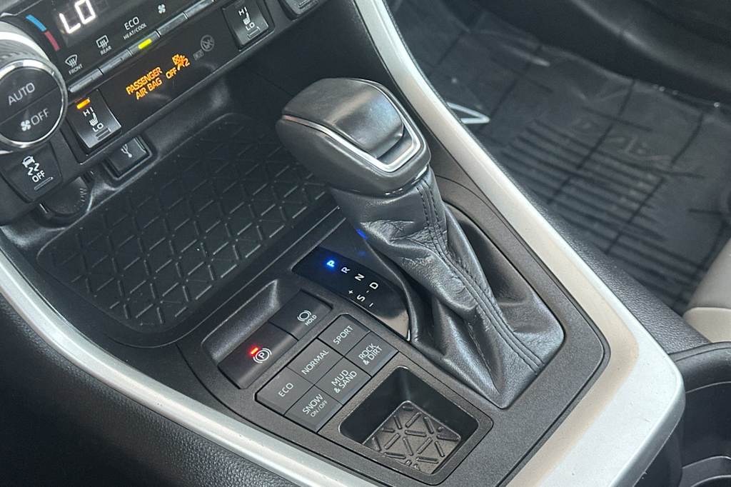 Thumbnail: 2022 Toyota RAV4 - 14