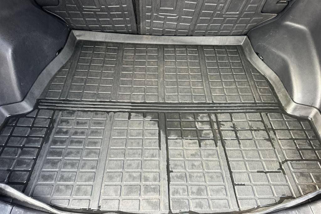 Thumbnail: 2022 Toyota RAV4 - 15