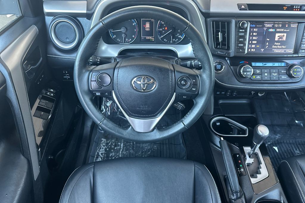 Thumbnail: 2017 Toyota RAV4 - 9