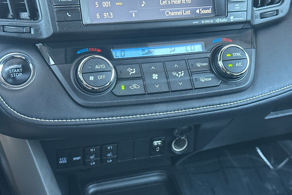 Thumbnail: 2017 Toyota RAV4 - 26