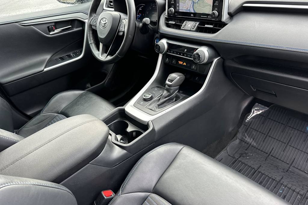 Thumbnail: 2021 Toyota RAV4 - 12