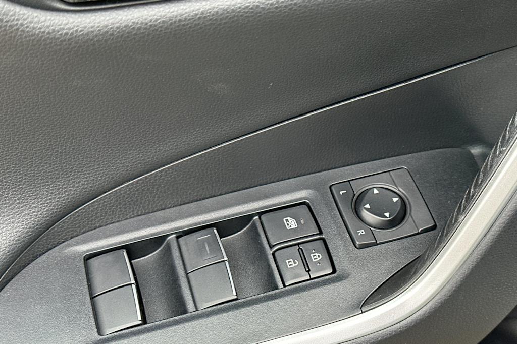 Thumbnail: 2020 Toyota RAV4 - 22