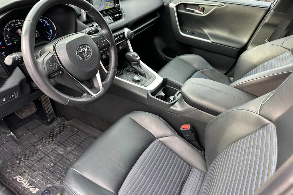 Thumbnail: 2020 Toyota RAV4 - 9