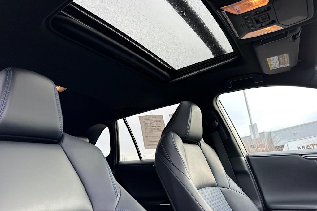 Thumbnail: 2020 Toyota RAV4 - 23