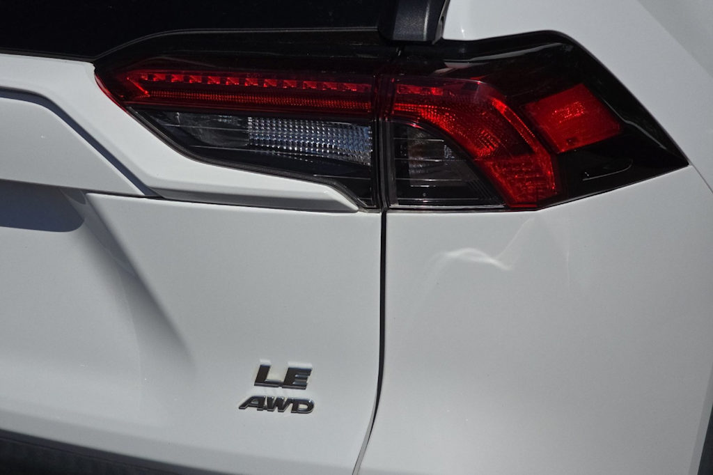 Thumbnail: 2020 Toyota RAV4 - 27