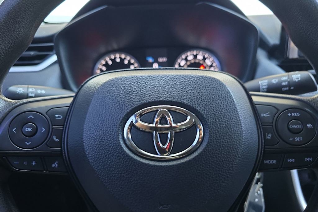 Thumbnail: 2020 Toyota RAV4 - 25