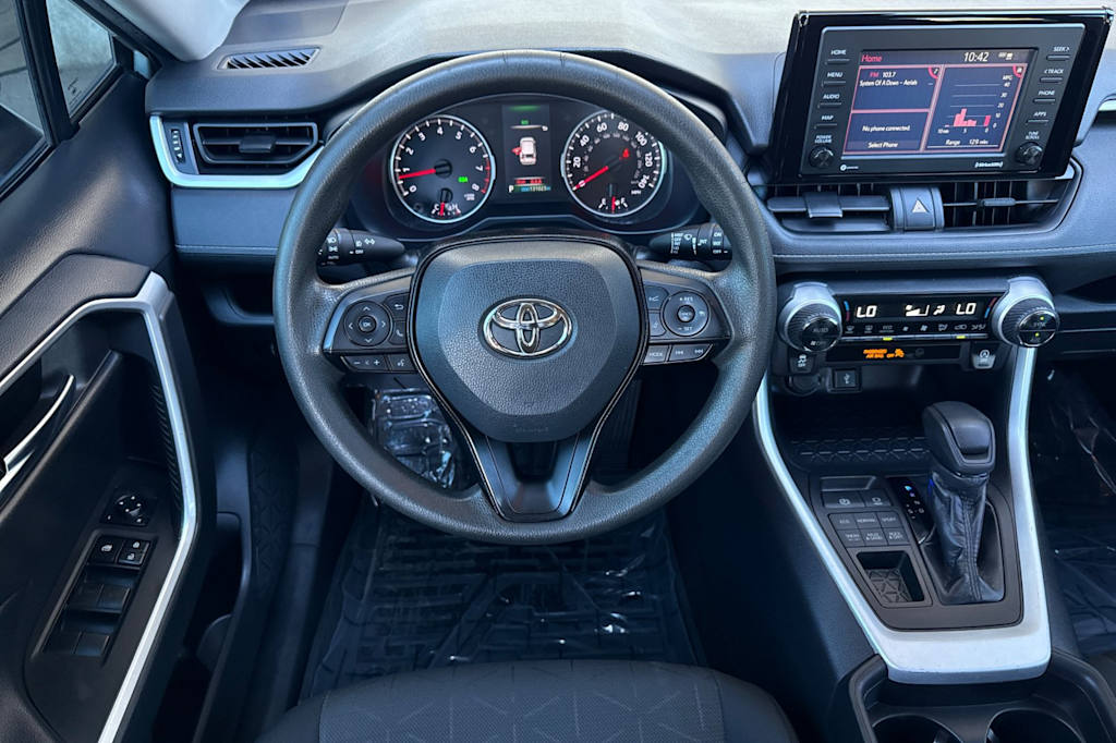 Thumbnail: 2021 Toyota RAV4 - 9