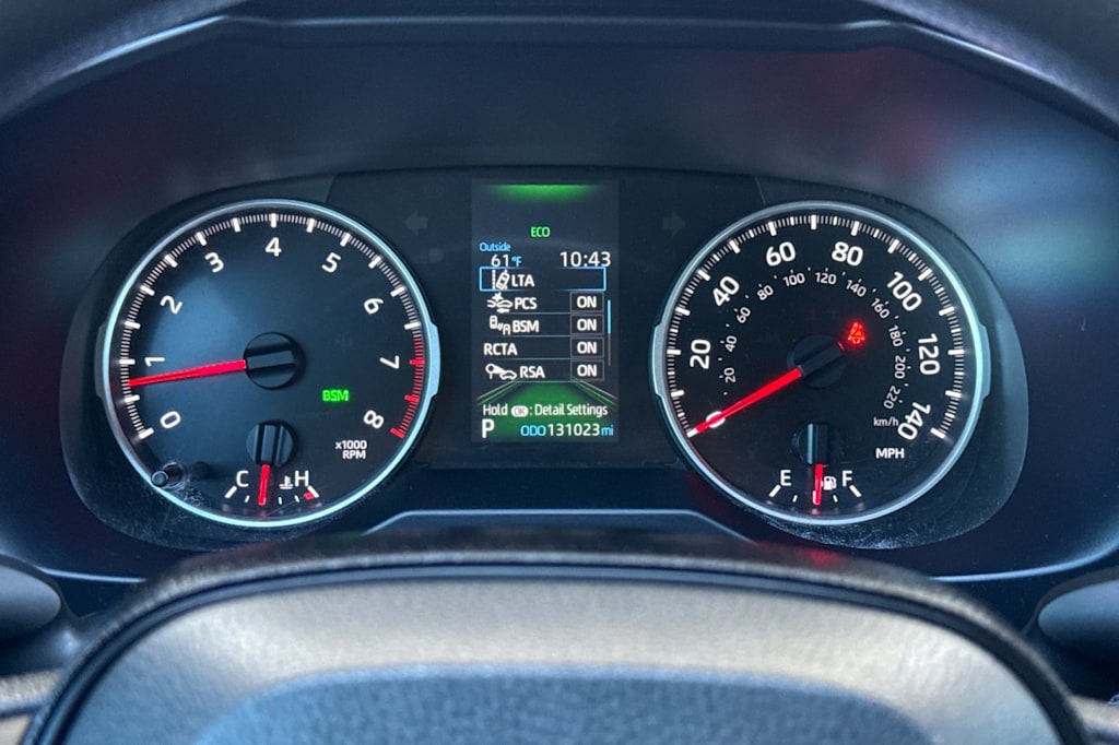 Thumbnail: 2021 Toyota RAV4 - 15