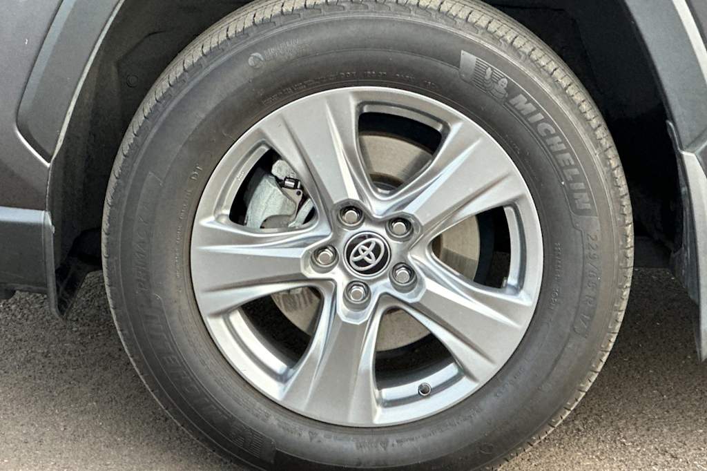 Thumbnail: 2024 Toyota RAV4 - 7