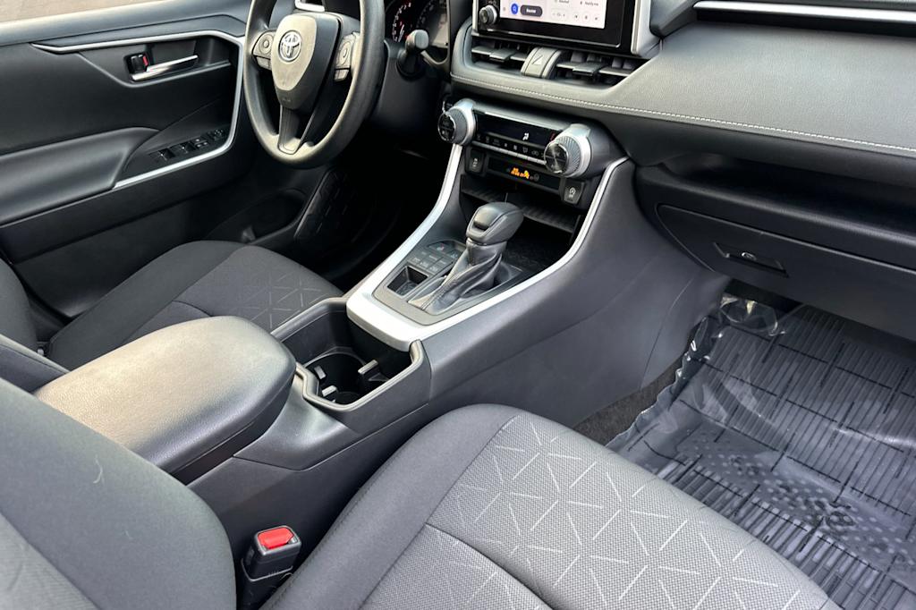 Thumbnail: 2024 Toyota RAV4 - 12