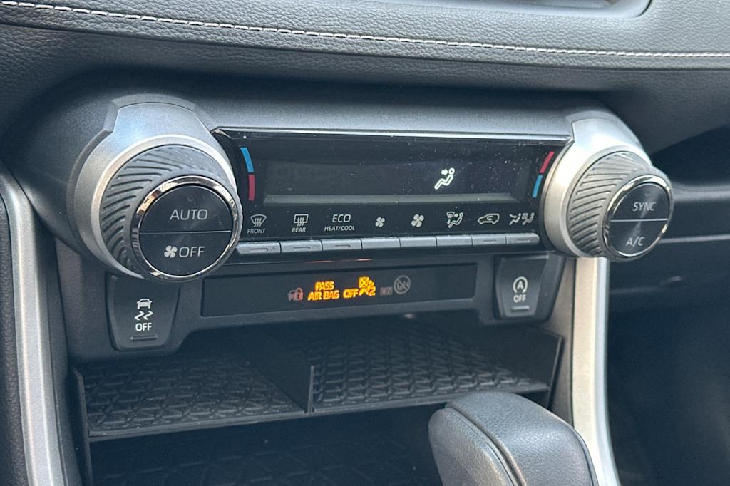 Thumbnail: 2024 Toyota RAV4 - 24