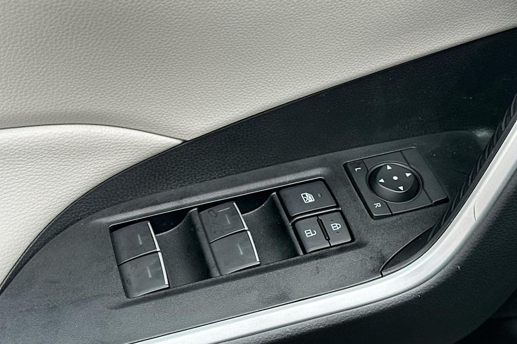 Thumbnail: 2025 Toyota RAV4 - 22