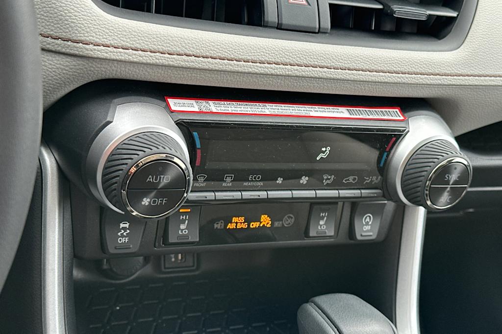 Thumbnail: 2025 Toyota RAV4 - 25