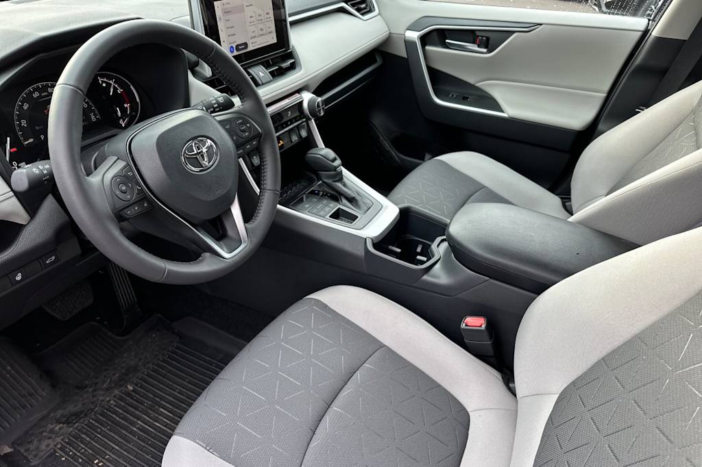 Thumbnail: 2025 Toyota RAV4 - 9