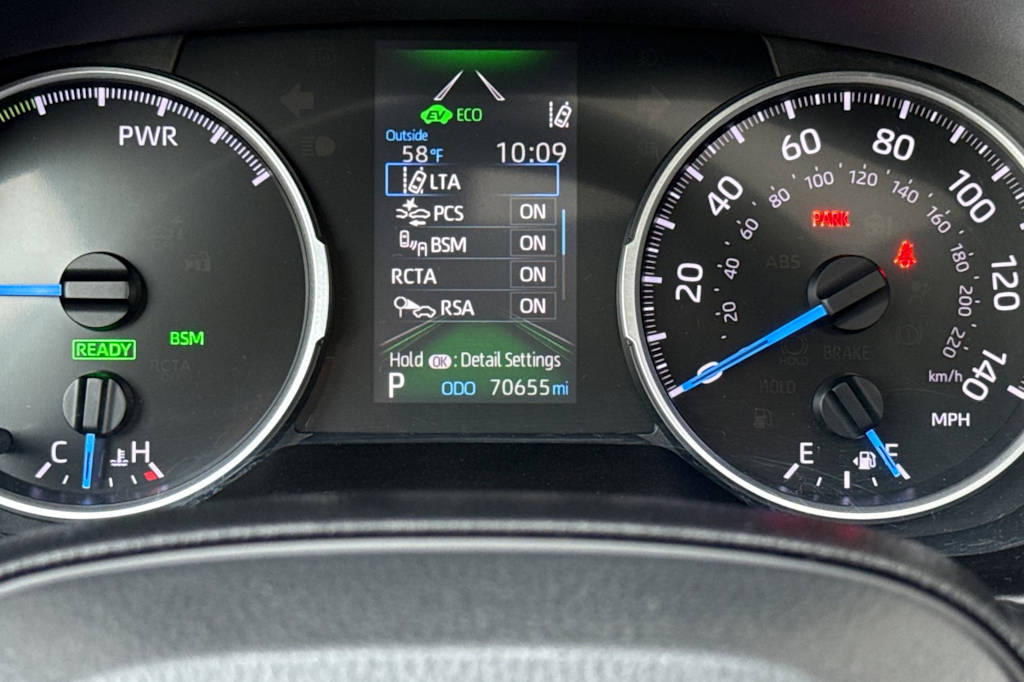 Thumbnail: 2020 Toyota RAV4 - 29