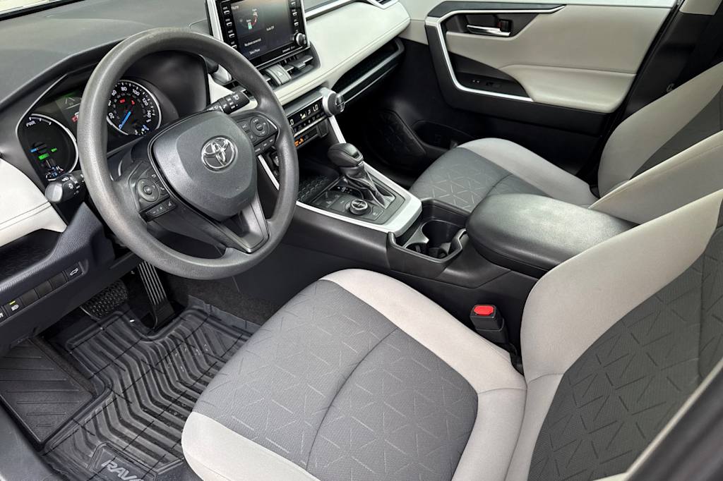 Thumbnail: 2020 Toyota RAV4 - 10