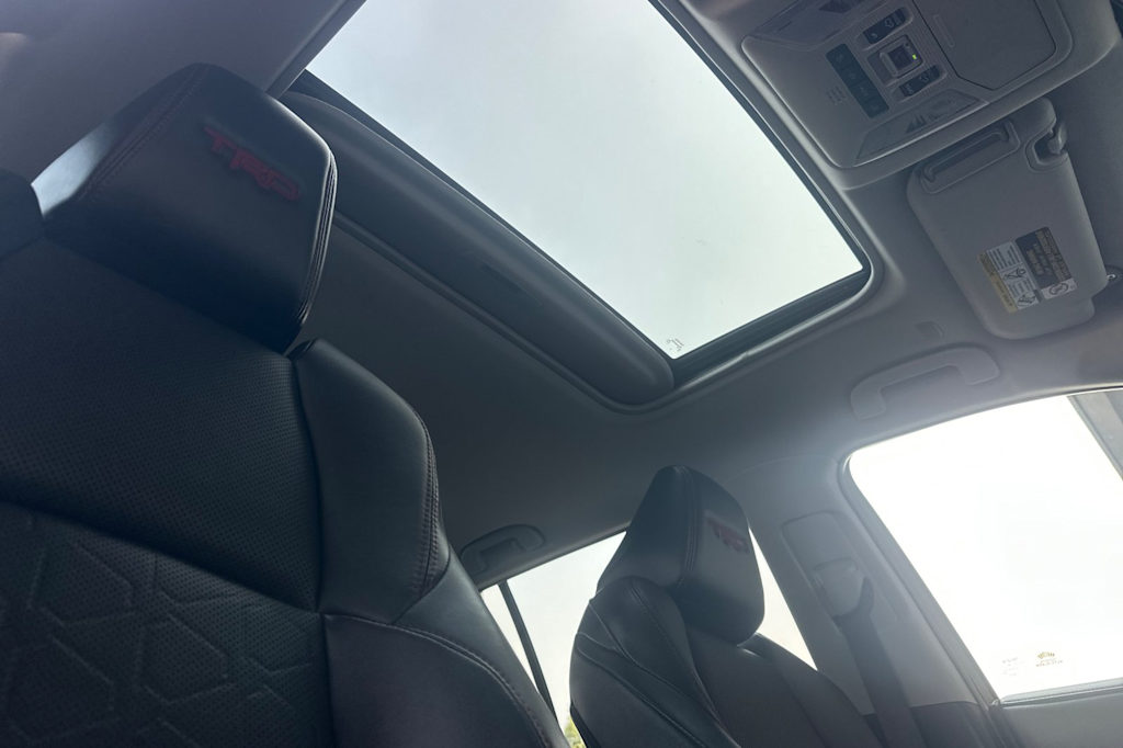 Thumbnail: 2024 Toyota RAV4 - 23