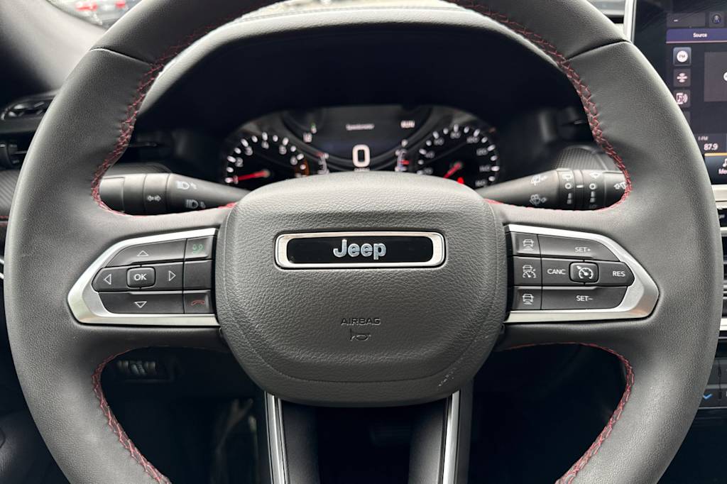 Thumbnail: 2025 Jeep Compass - 27