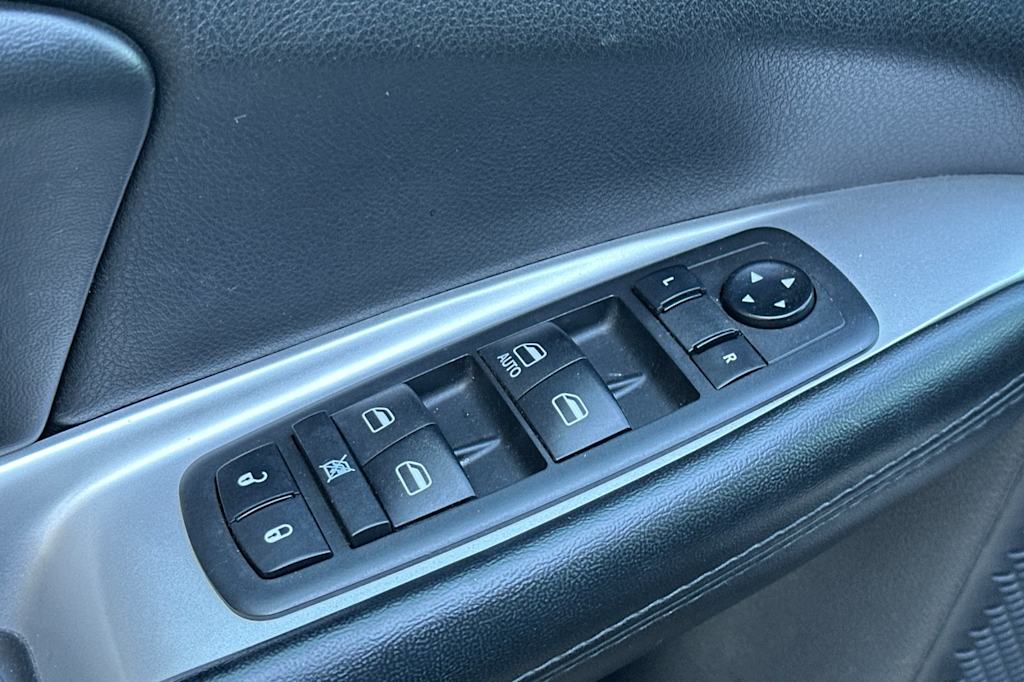 Thumbnail: 2019 Dodge Journey - 22