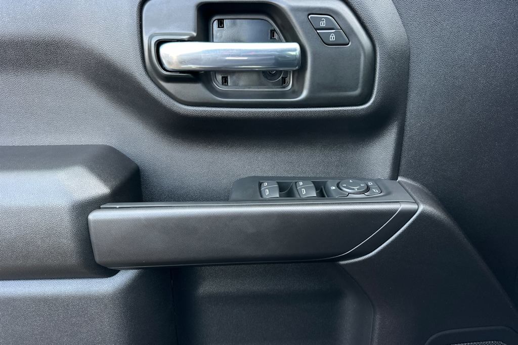 Thumbnail: 2024 Chevrolet Silverado 1500 - 19