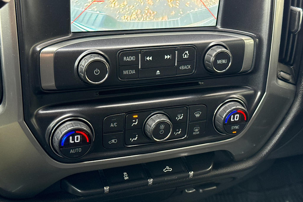 Thumbnail: 2015 Chevrolet Silverado 1500 - 23