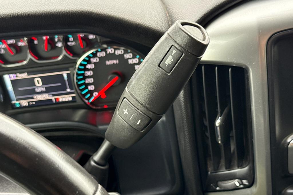 Thumbnail: 2015 Chevrolet Silverado 1500 - 24