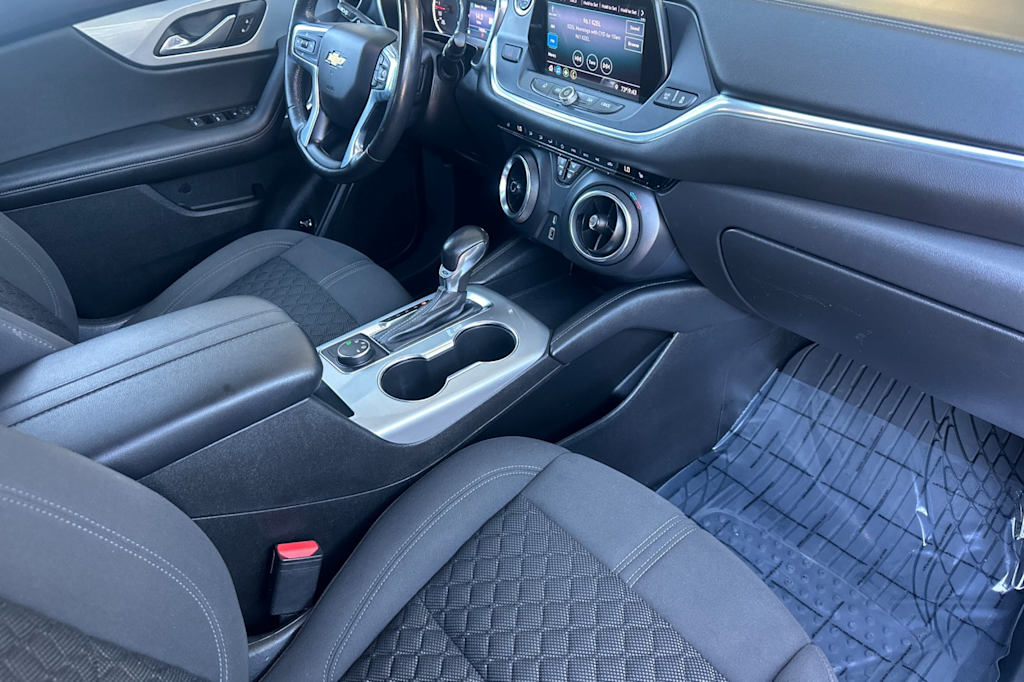 Thumbnail: 2019 Chevrolet Blazer - 12