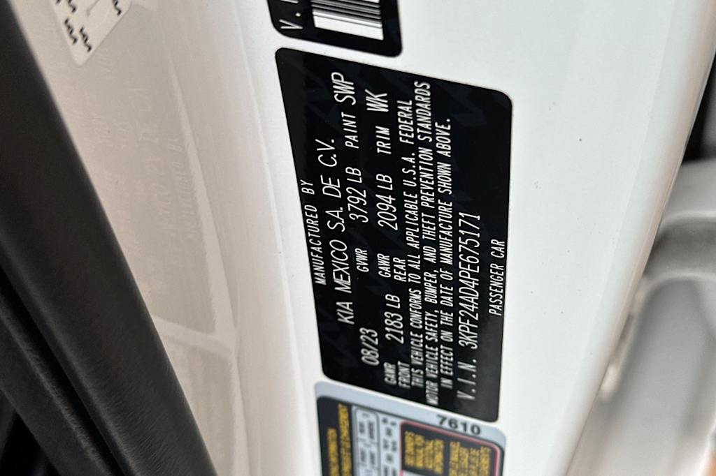 Thumbnail: 2023 Kia Forte - 16