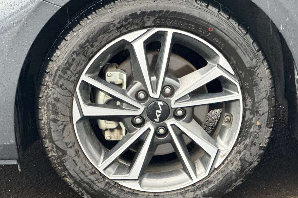 Thumbnail: 2023 Kia Forte - 7