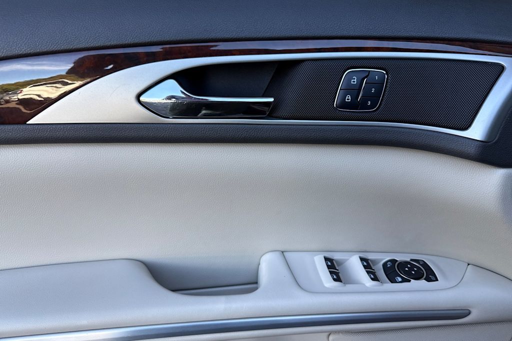 Thumbnail: 2016 Lincoln MKZ - 19