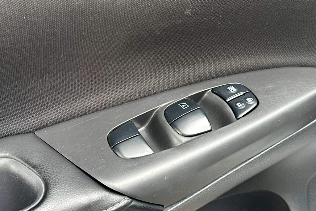Thumbnail: 2019 Nissan Sentra - 22