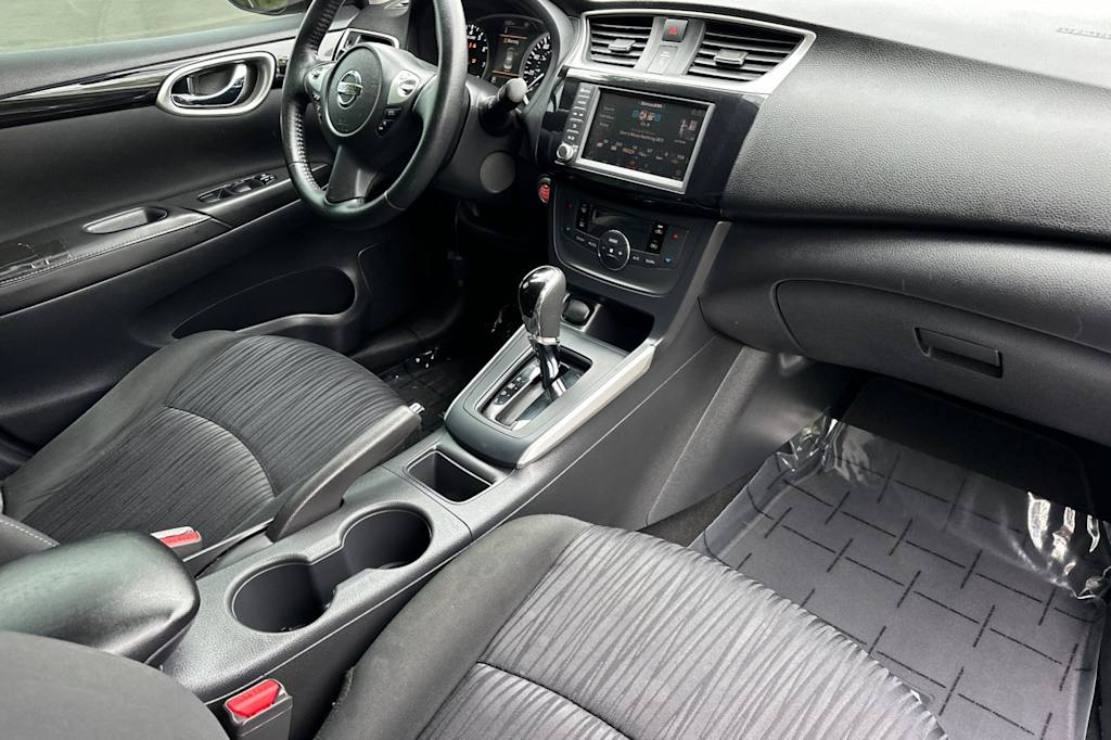 Thumbnail: 2019 Nissan Sentra - 12