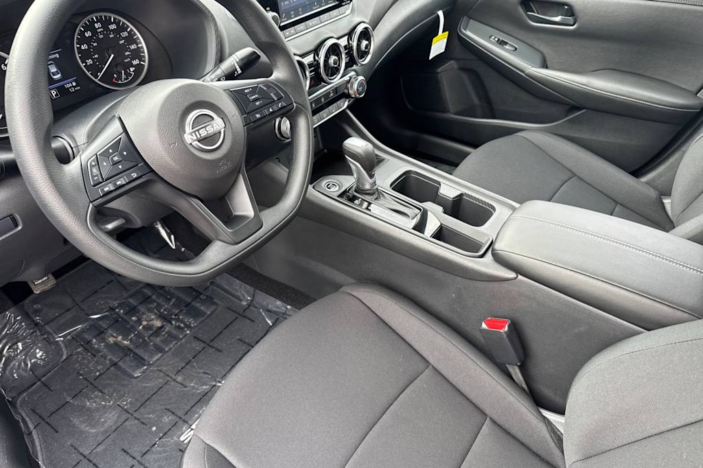 Thumbnail: 2025 Nissan Sentra - 10